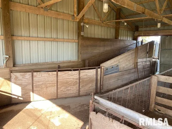 $375,000 | 2255 North County Road, Westfield, IL 62474