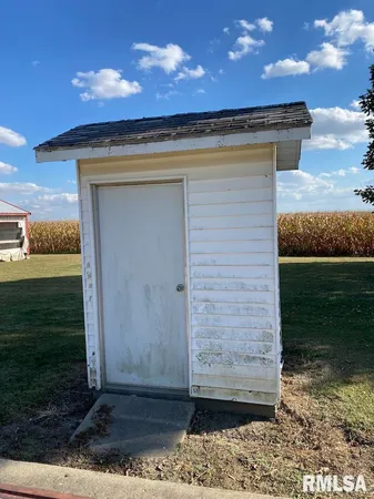 $375,000 | 2255 North County Road, Westfield, IL 62474