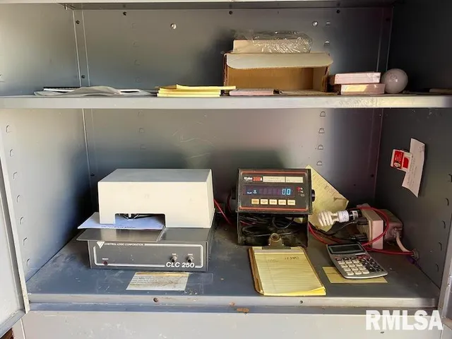 $450,000 | 2255 North County Road, Westfield, IL 62474