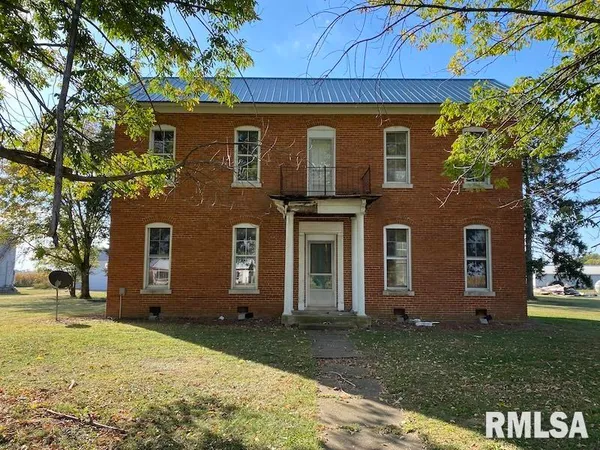 $375,000 | 2255 North County Road, Westfield, IL 62474