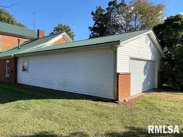 $450,000 | 2255 North County Road, Westfield, IL 62474