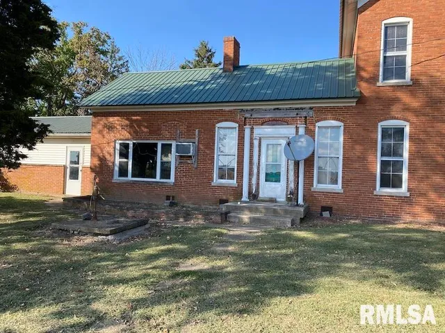 $450,000 | 2255 North County Road, Westfield, IL 62474