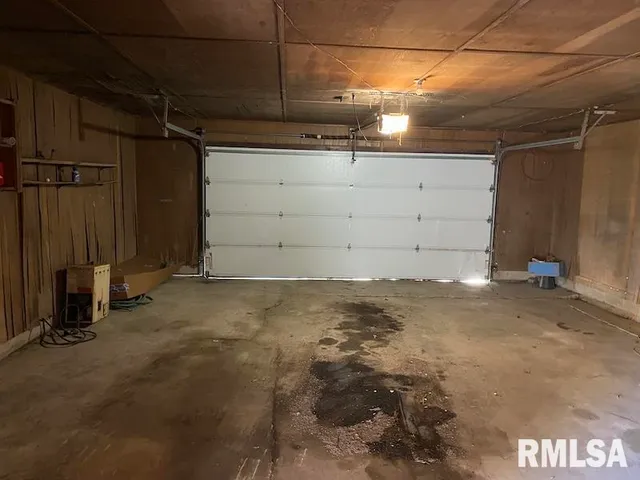 $450,000 | 2255 North County Road, Westfield, IL 62474