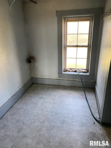 $450,000 | 2255 North County Road, Westfield, IL 62474