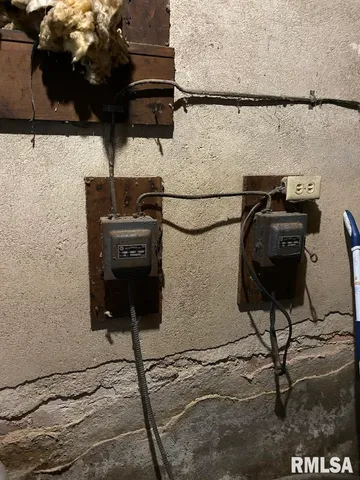 $450,000 | 2255 North County Road, Westfield, IL 62474