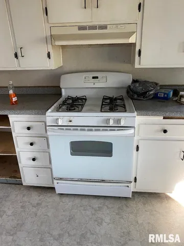 $450,000 | 2255 North County Road, Westfield, IL 62474