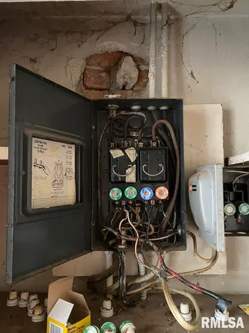 $450,000 | 2255 North County Road, Westfield, IL 62474