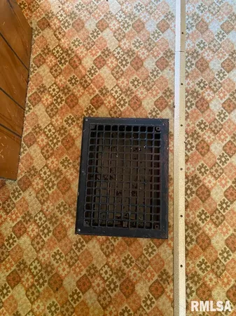 $375,000 | 2255 North County Road, Westfield, IL 62474