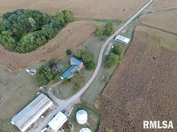 $375,000 | 2255 North County Road, Westfield, IL 62474