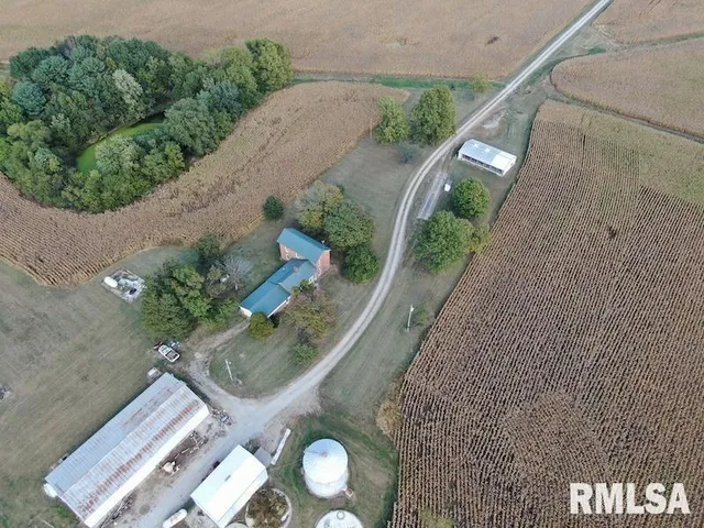 $450,000 | 2255 North County Road, Westfield, IL 62474