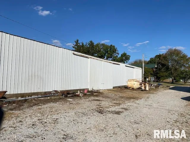 $450,000 | 2255 North County Road, Westfield, IL 62474