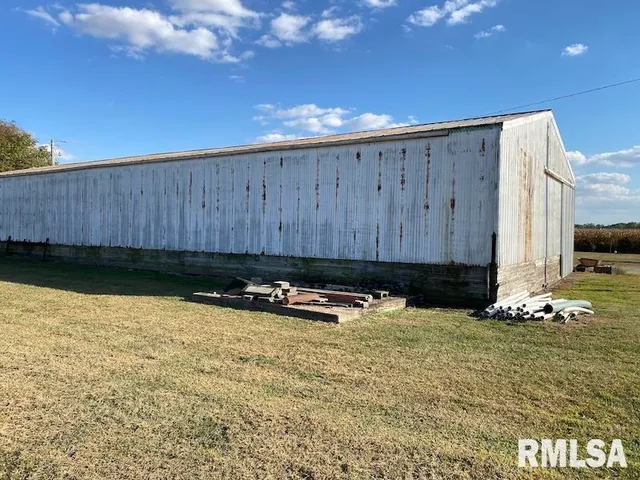 $450,000 | 2255 North County Road, Westfield, IL 62474