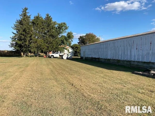 $450,000 | 2255 North County Road, Westfield, IL 62474