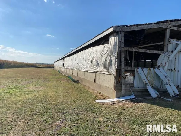 $375,000 | 2255 North County Road, Westfield, IL 62474