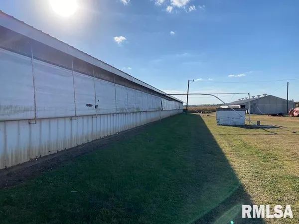 $375,000 | 2255 North County Road, Westfield, IL 62474