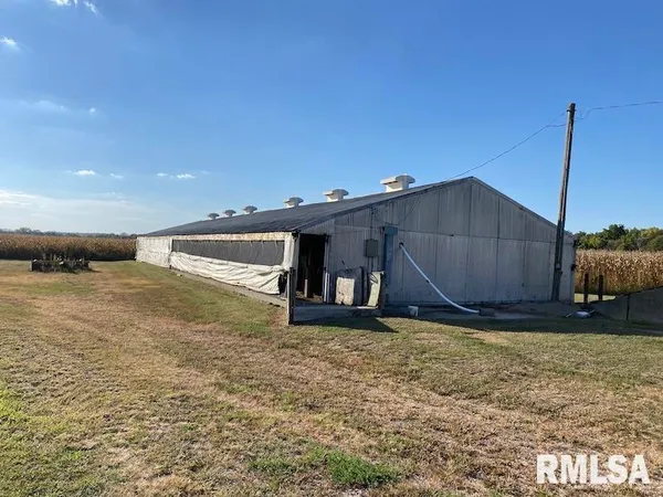 $375,000 | 2255 North County Road, Westfield, IL 62474