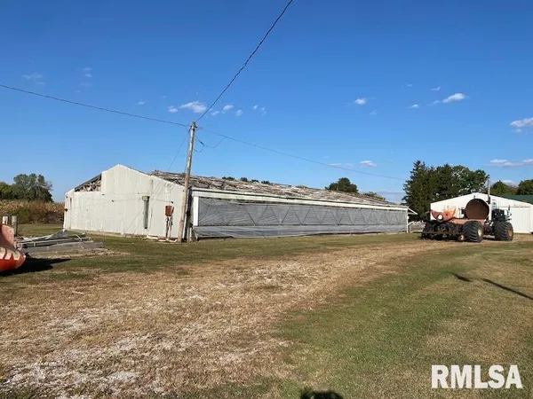 $375,000 | 2255 North County Road, Westfield, IL 62474