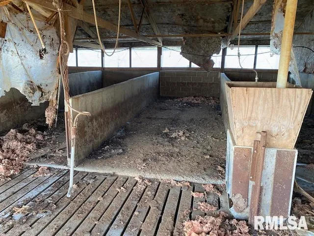 $450,000 | 2255 North County Road, Westfield, IL 62474