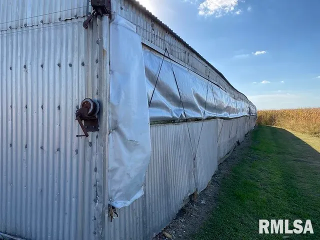 $450,000 | 2255 North County Road, Westfield, IL 62474