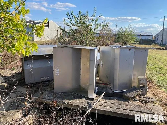 $450,000 | 2255 North County Road, Westfield, IL 62474