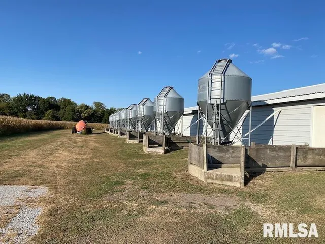 $450,000 | 2255 North County Road, Westfield, IL 62474