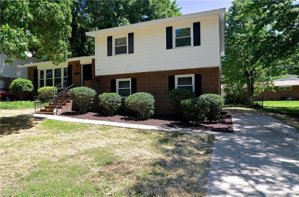 910 Log Cabin Road Charlotte, NC 28213 - Photo 2 of 24 Gallery Image 2