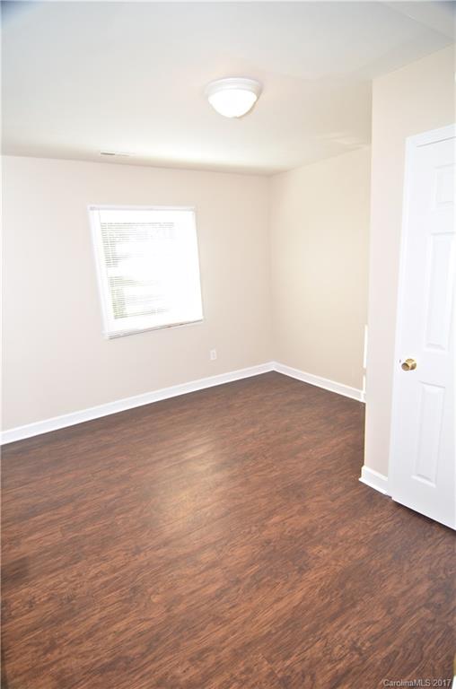 910 Log Cabin Road Charlotte, NC 28213 - Photo 20 of 24 Gallery Image 20