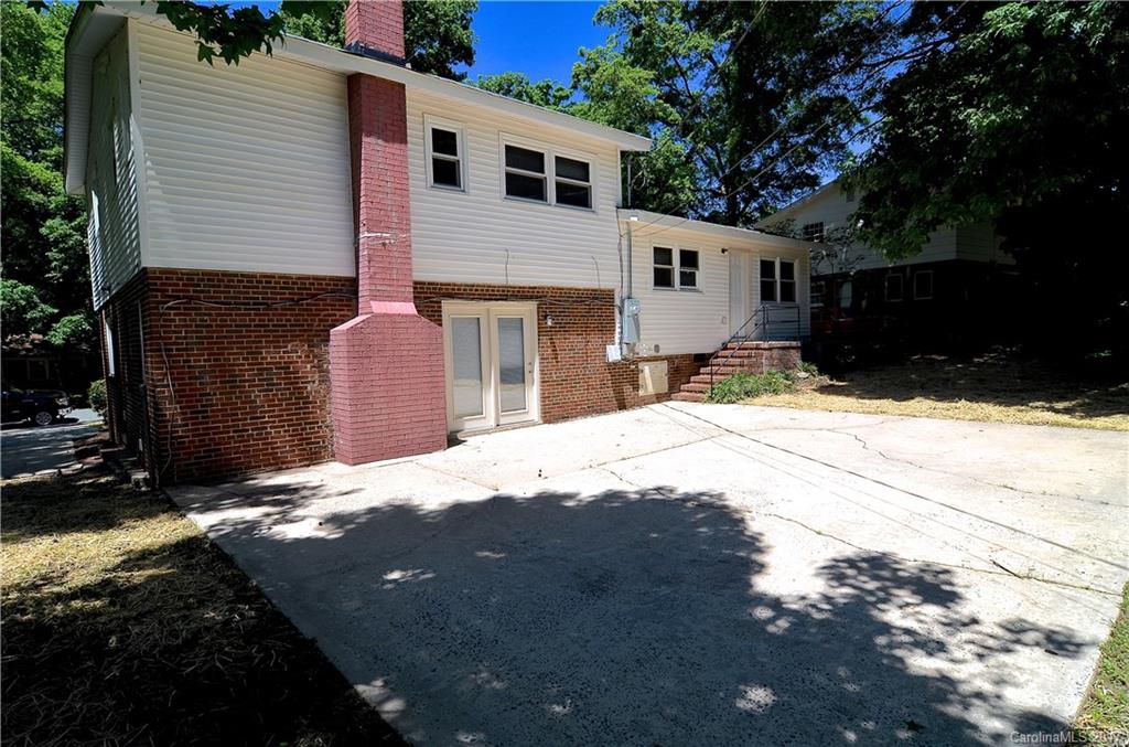 910 Log Cabin Road Charlotte, NC 28213 - Photo 22 of 24 Gallery Image 22