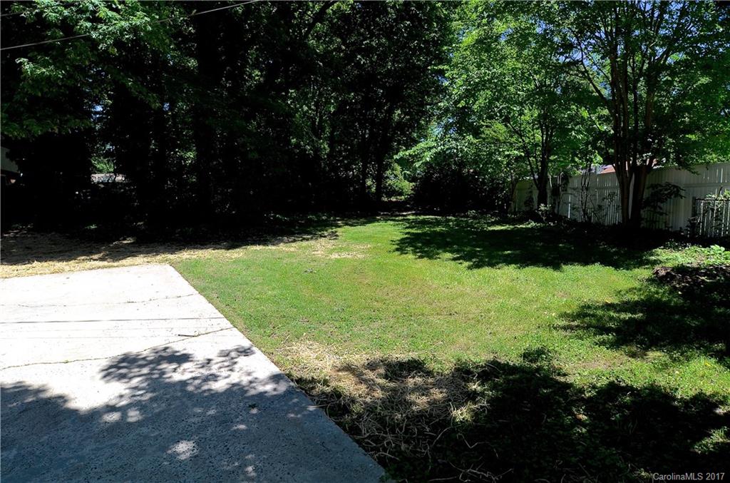 910 Log Cabin Road Charlotte, NC 28213 - Photo 23 of 24 Gallery Image 23