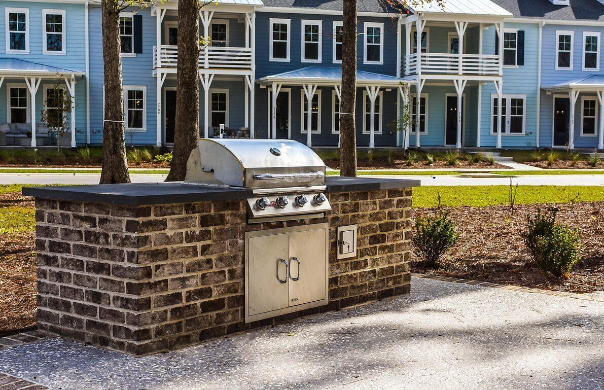 3065 Sturbridge Road Mount Pleasant, SC 29466 - Photo 17 of 20 Grill