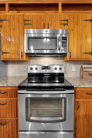 $299,000 | 114 Quail Lake West, Whitney, TX 76692