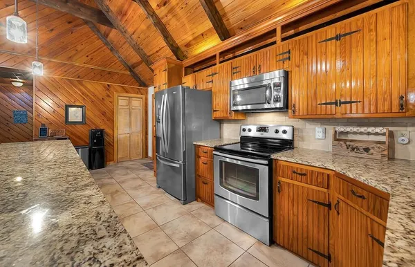$299,000 | 114 Quail Lake West, Whitney, TX 76692
