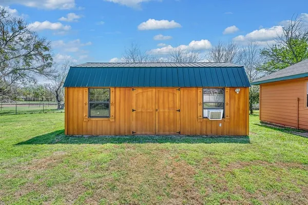 $299,000 | 114 Quail Lake West, Whitney, TX 76692