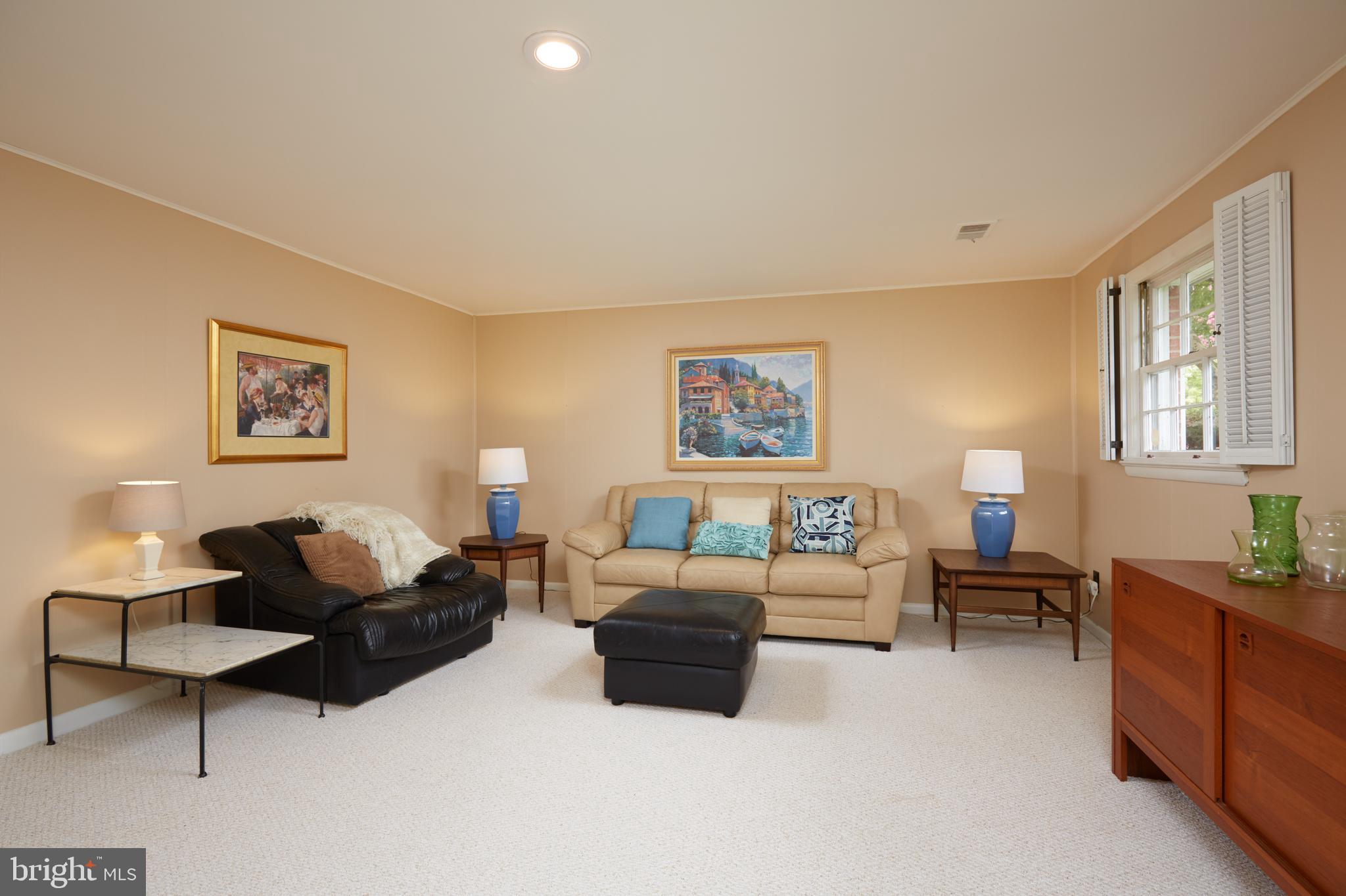 312 Hannes Street Silver Spring, MD 20901 - Photo 25 of 33