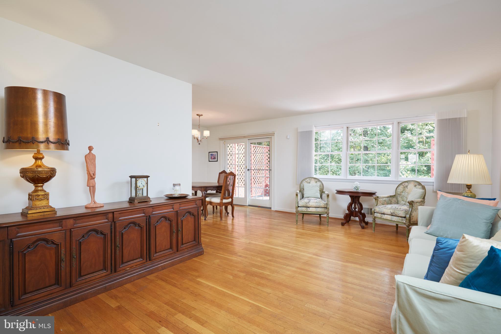 312 Hannes Street Silver Spring, MD 20901 - Photo 5 of 33