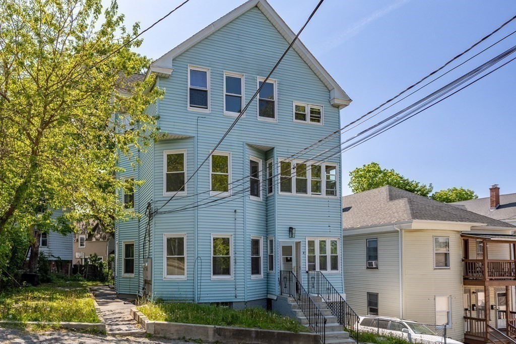 8 Delaware Street, Unit 1 Worcester, MA 01603 - Photo 4 of 22