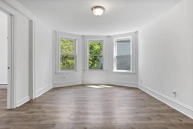 $2,300 | 8 Delaware Street, Unit 1, Worcester, MA 01603