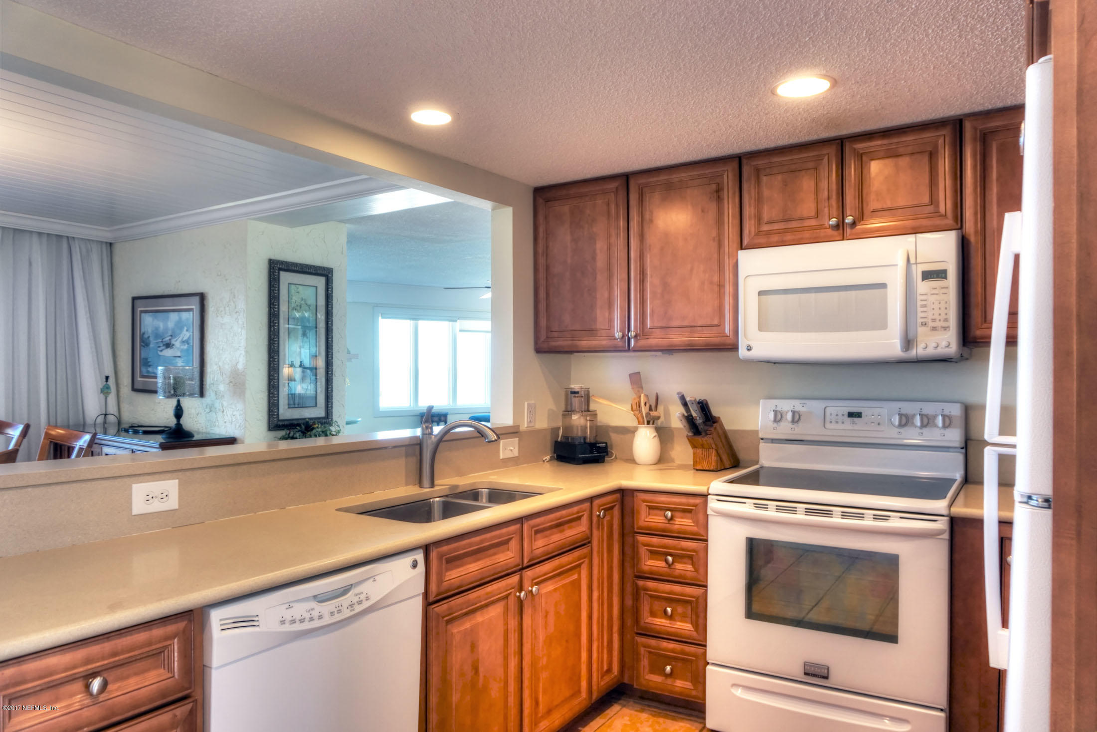 1413 Beach Walker Road Fernandina Beach, FL 32034 - Photo 16 of 35 llkitchen1-sm