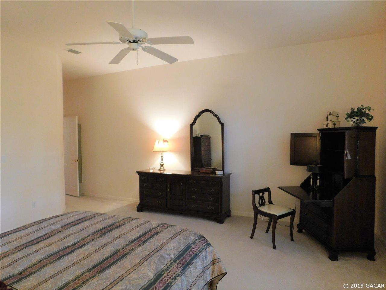 8014 Southwest 16 Place Gainesville, FL 32607 - Photo 8 of 17 Gallery Image 8