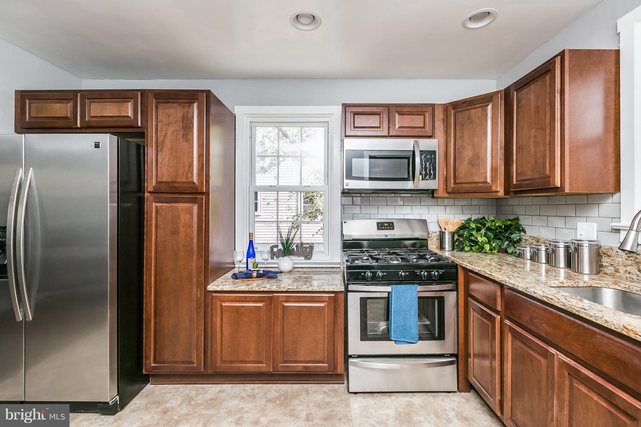 7509 Flinty Plains Road Baltimore, MD 21244 - Photo 7 of 29 Stainless appliances new in 2018