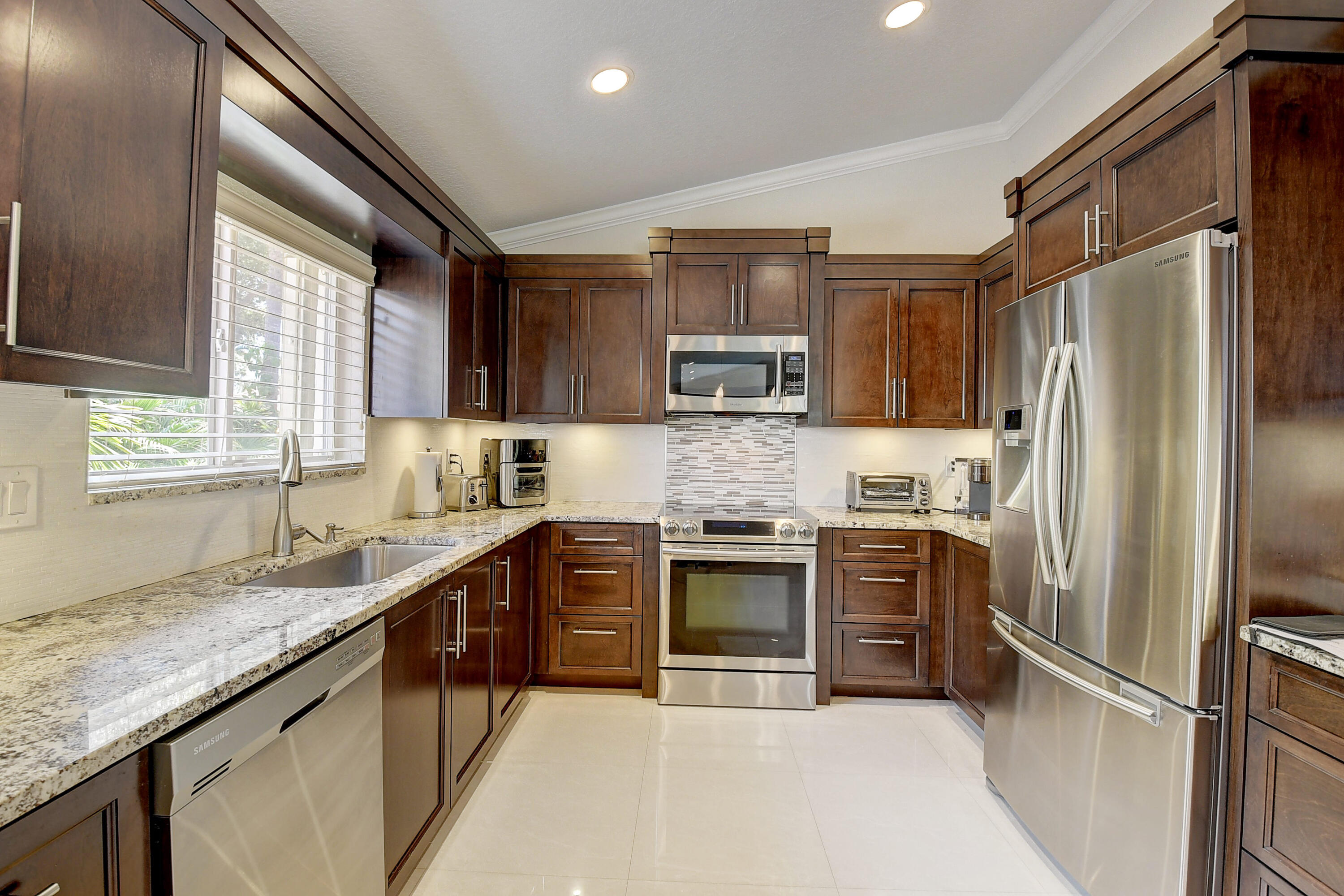 7191 Via Palomar Boca Raton, FL 33433 - Photo 14 of 55 14_2 (14)