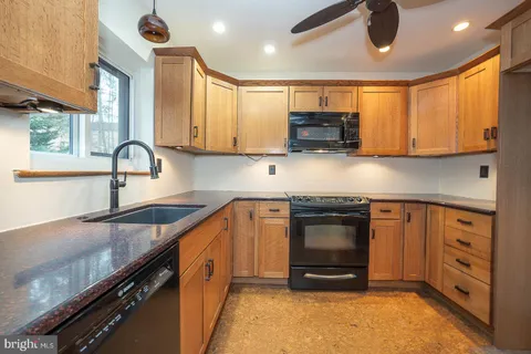 $529,000 | 1750 Oakwood Terrace, Unit 7D, Narberth, PA 19072