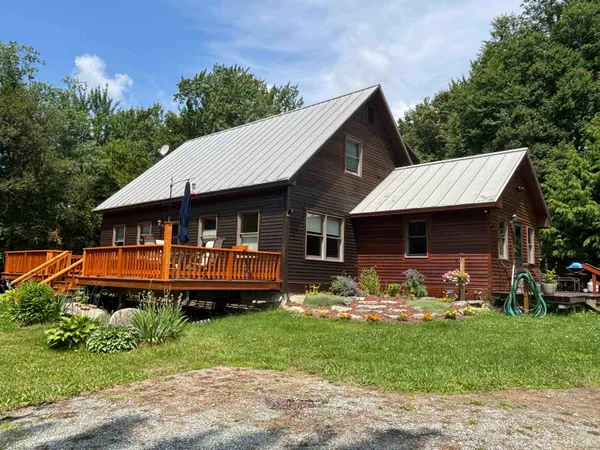 $662,500 | 821 Paquette Road, Craftsbury, VT 05680