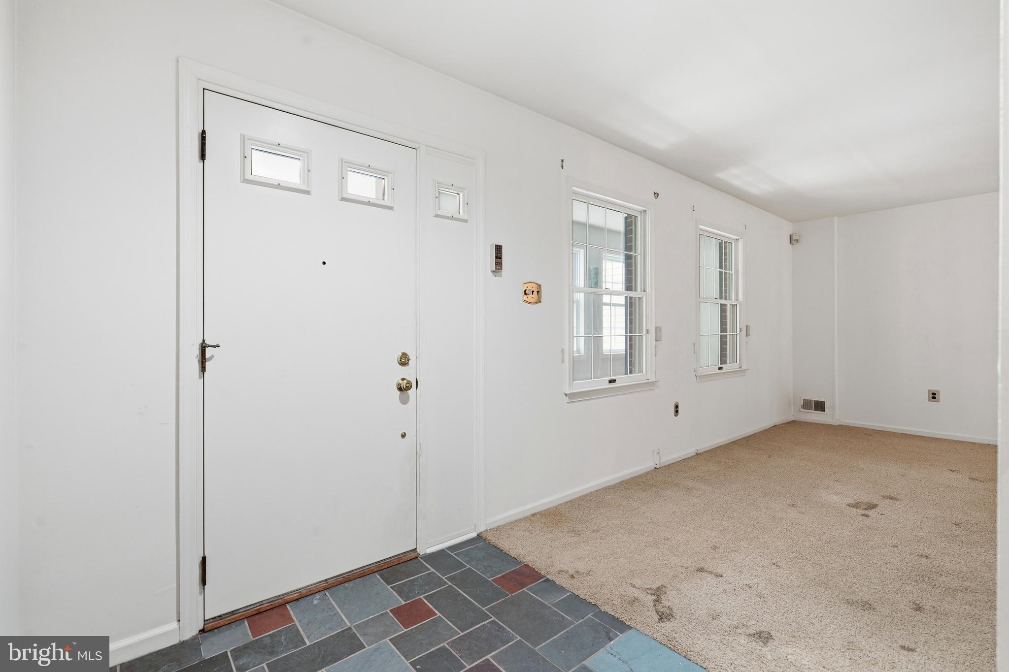 300 New Road Southampton, PA 18966 - Photo 5 of 45 Gallery Image 5