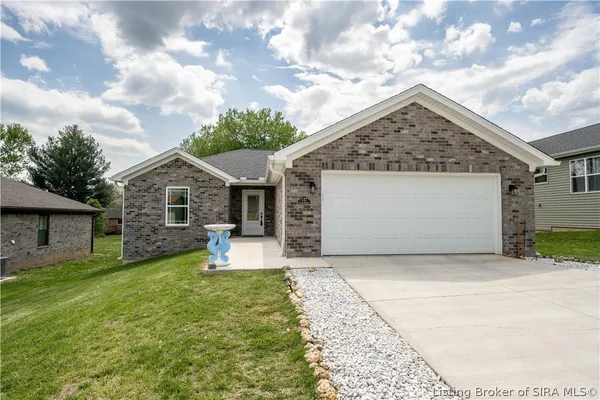 $255,000 | 117 Carl Street, Corydon, IN 47112