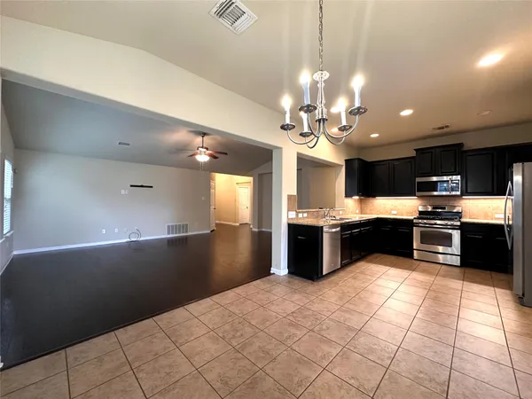 $1,950 | 1000 Drake Cove, Leander, TX 78641