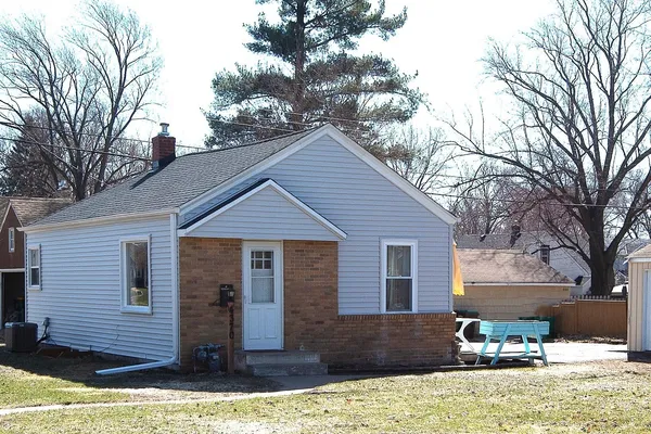 $269,000 | 4370 Adair Avenue North, Crystal, MN 55422