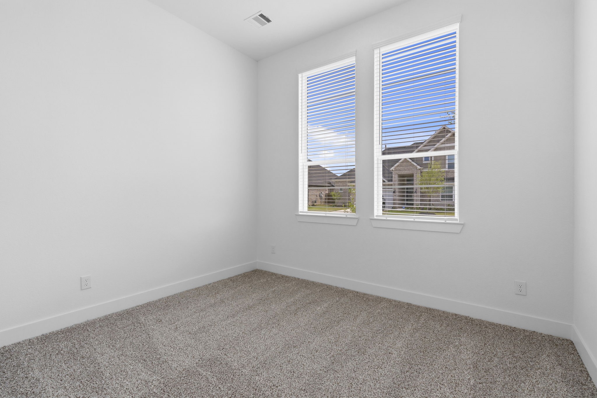 633 Cross Timbers Trace Waller, TX 77484 - Photo 18 of 42 an empty room with windows
