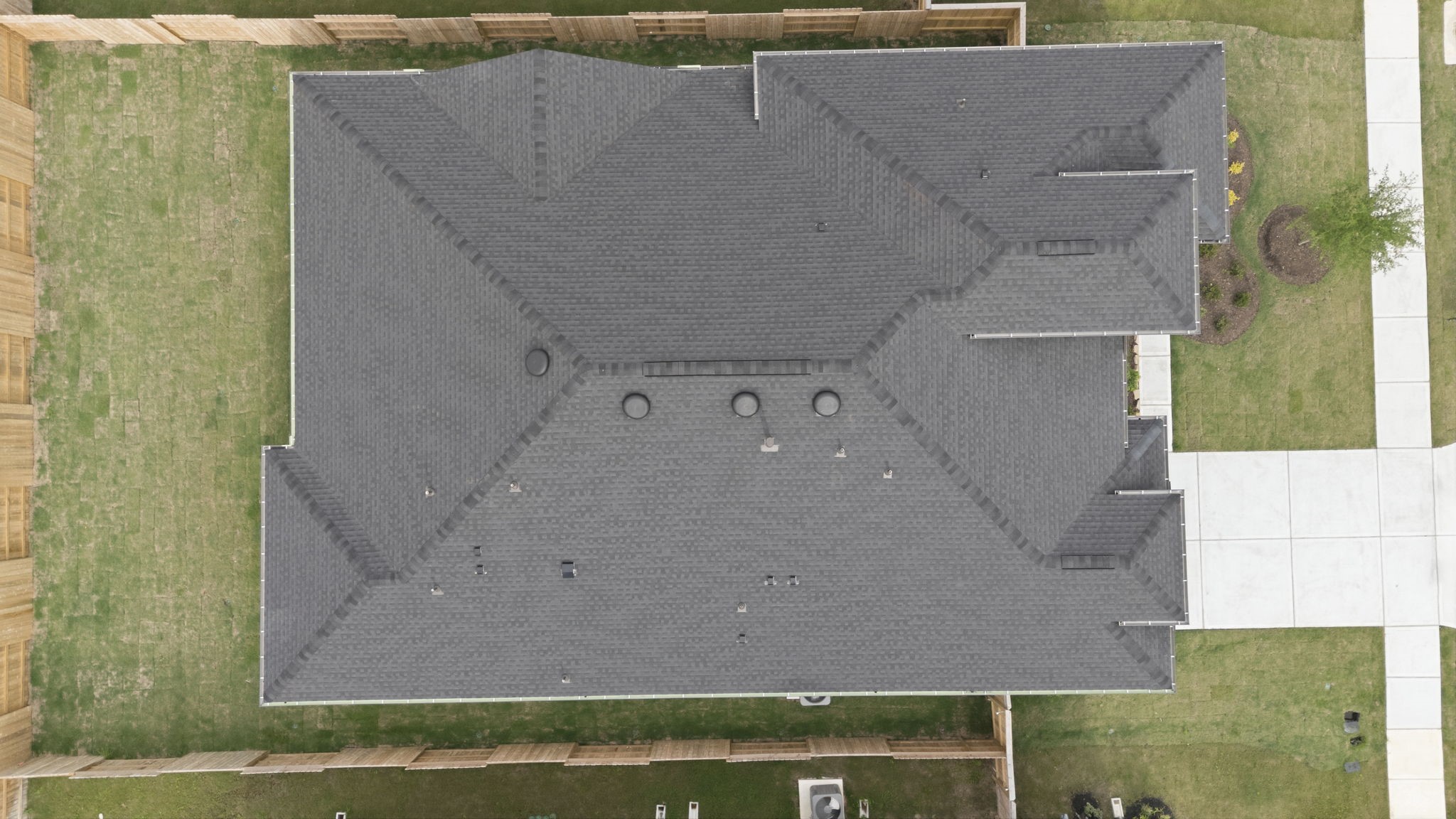 633 Cross Timbers Trace Waller, TX 77484 - Photo 36 of 42 an aerial view of a house