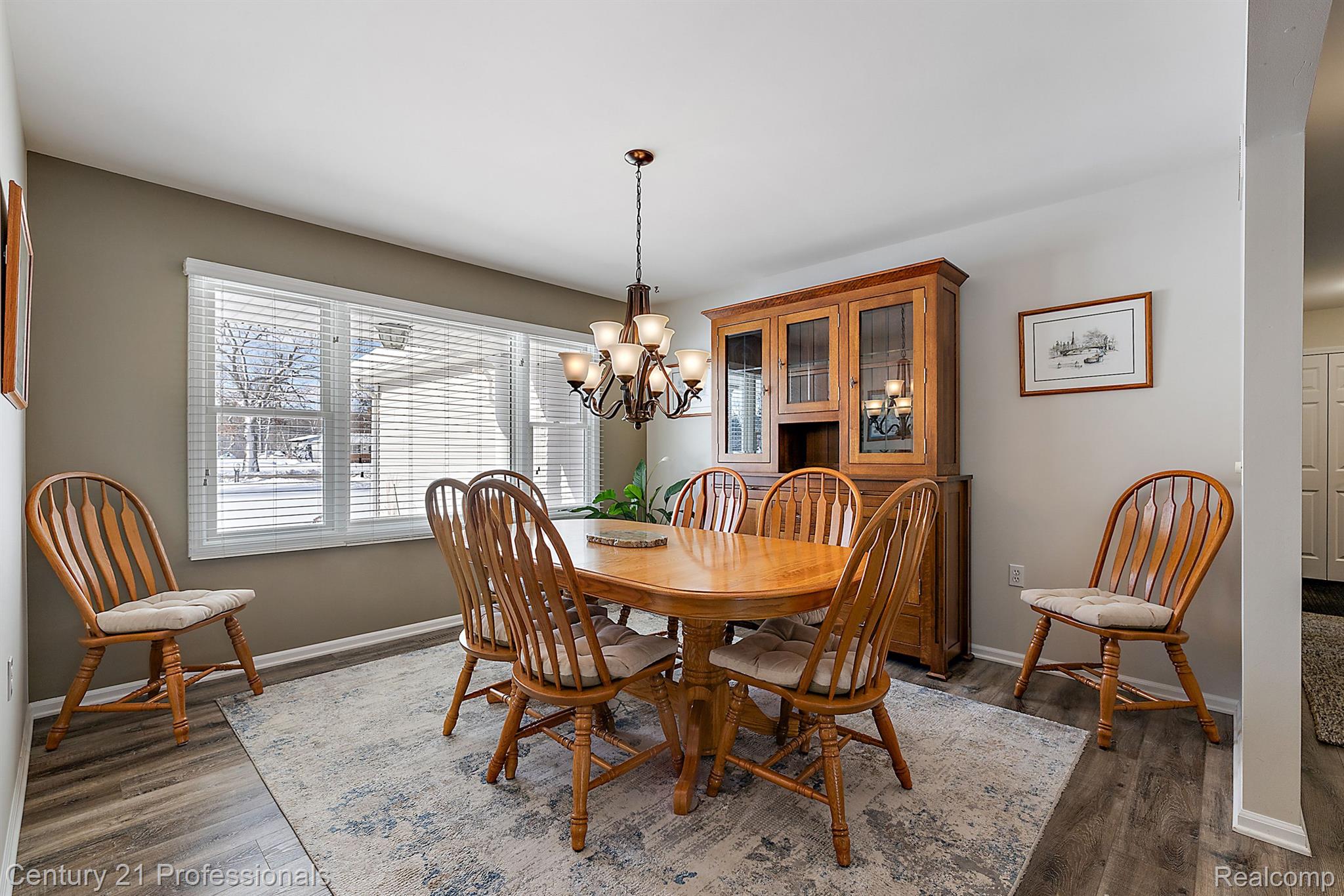 8856 Bridge Lake Road Clarkston, MI 48348 - Photo 16 of 91 Dining room